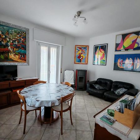 Nora Casa Vacanze Dervio Esterno foto